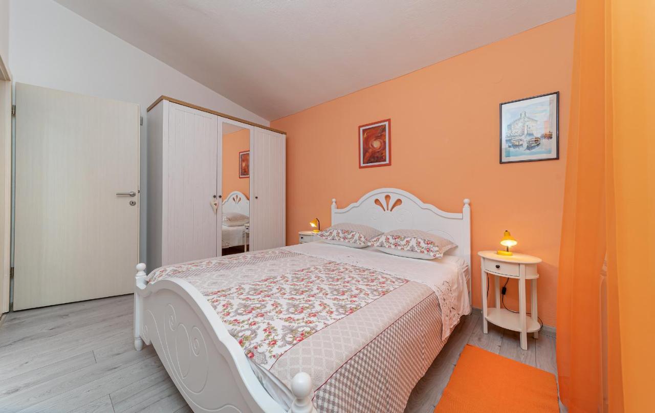 Apartments Villa Lilla Baška Voda Eksteriør bilde
