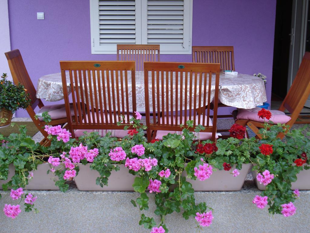 Apartments Villa Lilla Baška Voda Eksteriør bilde