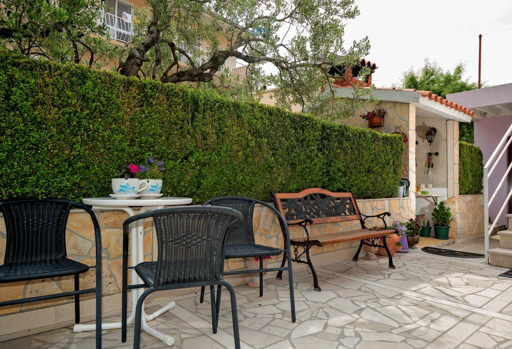 Apartments Villa Lilla Baška Voda Eksteriør bilde