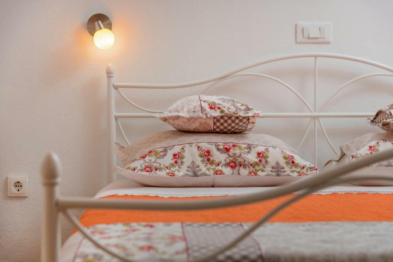 Apartments Villa Lilla Baška Voda Eksteriør bilde