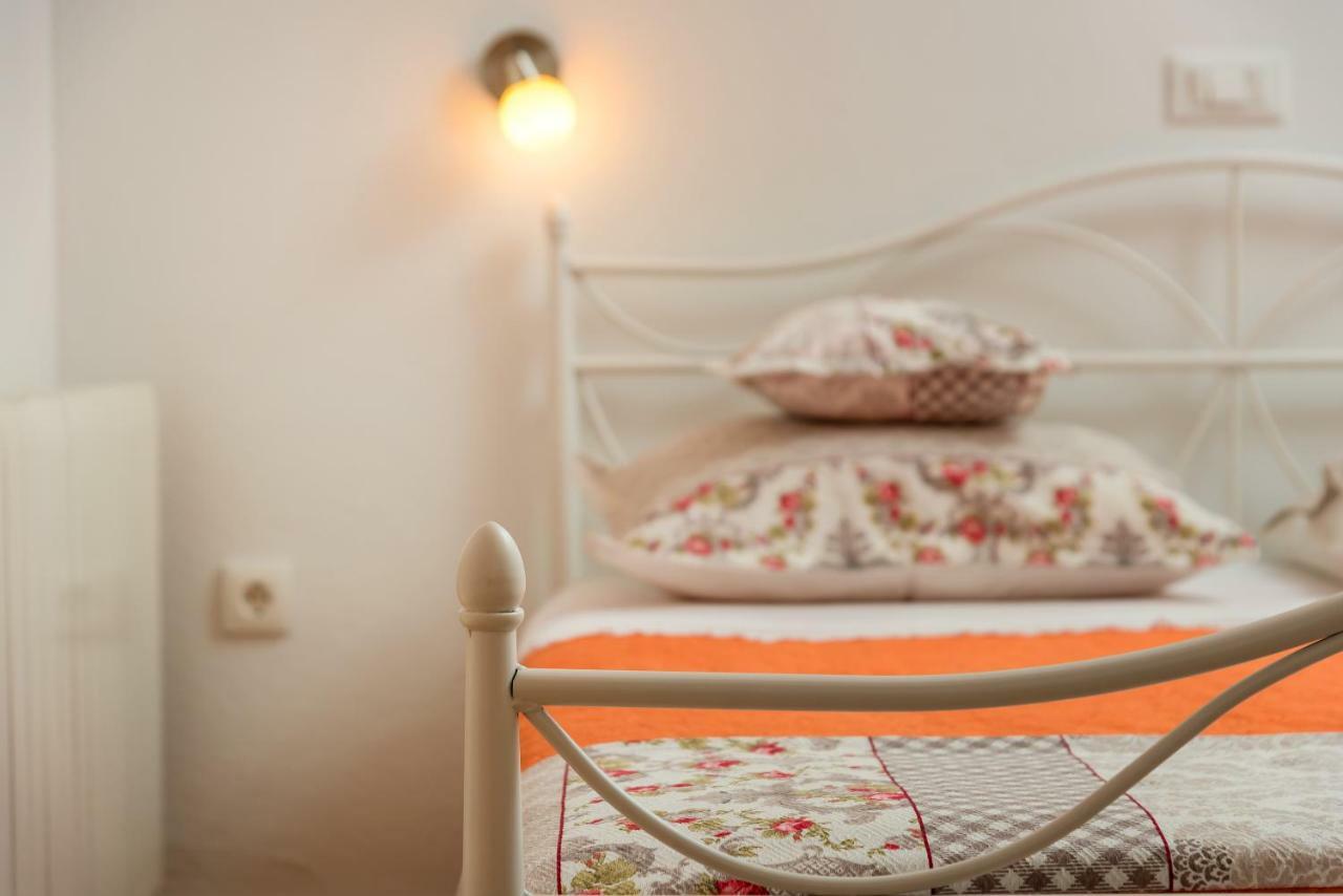 Apartments Villa Lilla Baška Voda Eksteriør bilde